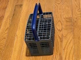 1751500400 Beko Dishwasher Silverware Basket Size 8-11/16 Inch X 5-3/8 W6-18