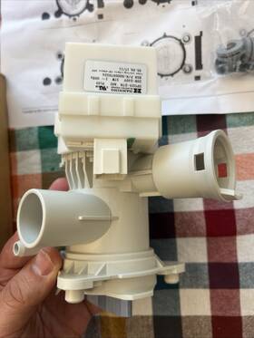 00145753 Bosch Drain Pump Oem 145753 Used