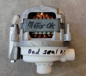 5600.025421 Bosch Used Dishwasher Pump Motor Part # Bad Seal Kit Good