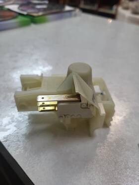 9000285323 Bosch Dishwasher Door Latch Part #