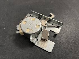 9001108199 Bosch Genuine Thermador Oven Door Latch