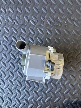 Pd00037208 Bosch Oem Circulation Pump And Heater