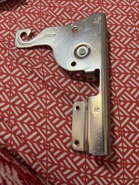 Cdt805m5n3s5 Ge Cafe Arm Hinge Assembly - Wd14x22895