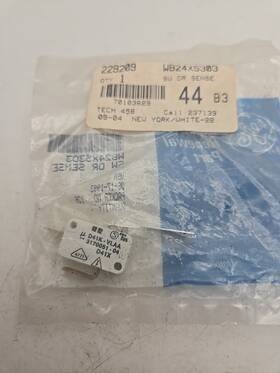 Wb24x5303 Ge Genuine Oem Door Switch Sensor 9a5