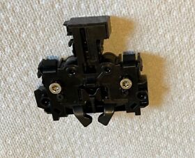 G805101 Hisense D.w. Modle Hu16220xcus Part Door Latch Emz New Off Dented Unit