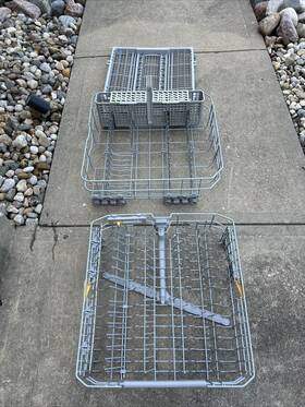 Dw80b7070us Samsung Dishwasher Racks All 3 With Spray Arm And Top Third Rack