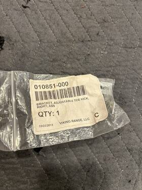010850-000 Viking Toe Grile Bracket
