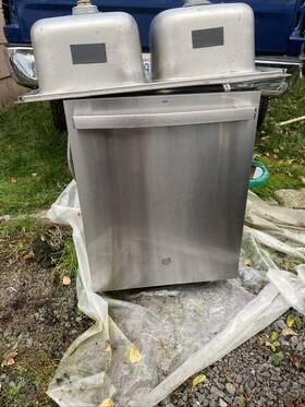B-900pf Whirlpool I M Selling This Sink And Dishwasher For 19 Or 20 You Only Need A Door Hatch